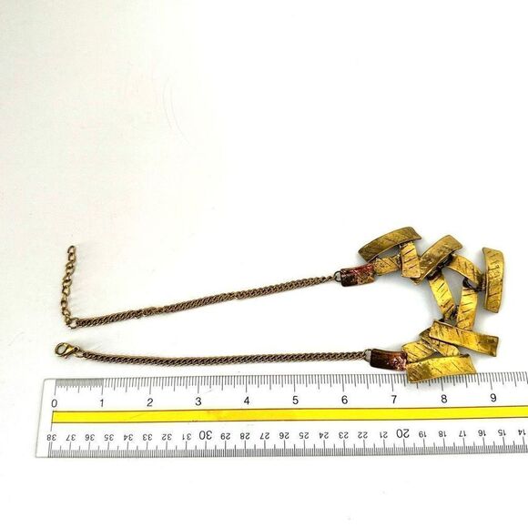 Rectangular gold tone geometric statement necklace - Picture 6 of 9